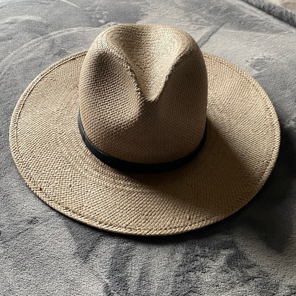 Janessa Leone Packable Straw Hat ‘Valentine’ - Picture 8 of 11